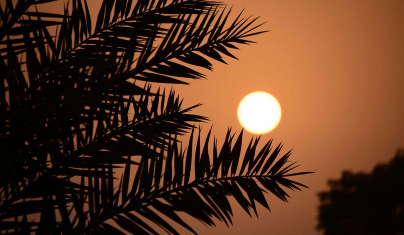 color of the sun